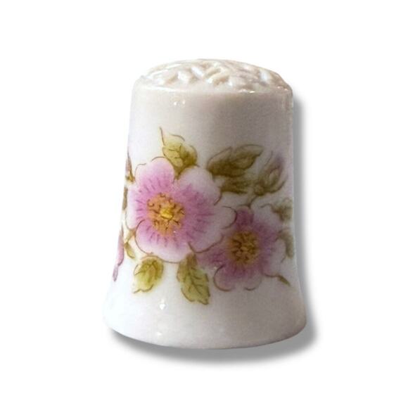 Vintage Jaeger Ceramic Thimble White Floral Print Bavaria Germany 1” - Picture 2 of 9